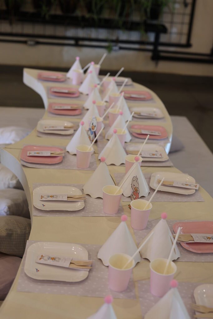 Aniversário de 1 Ano: 18 Dicas que Deixam a Festa Mais Completa 10 Espaço hora do lanchinho para aniversários infantis