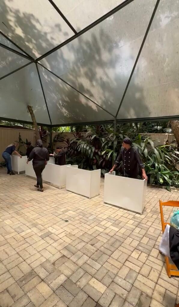 Buffet em Domicílio: Guia Completo 3 montagem de buffet em domicílio antes do evento